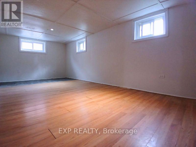 LOWER - 861 COSBURN AVENUE Property Photo 1