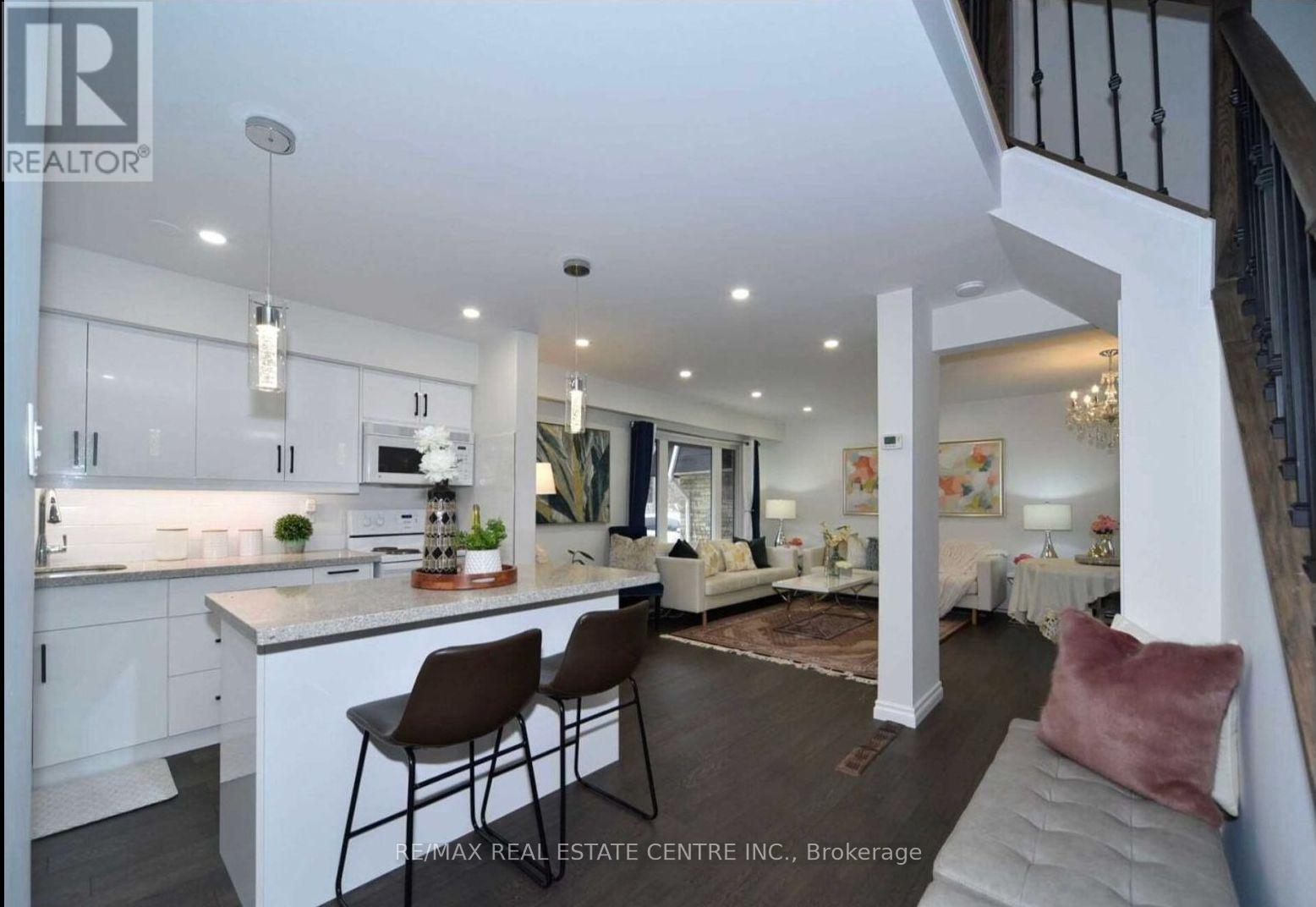 25 Ivanic Court Property Photo 3