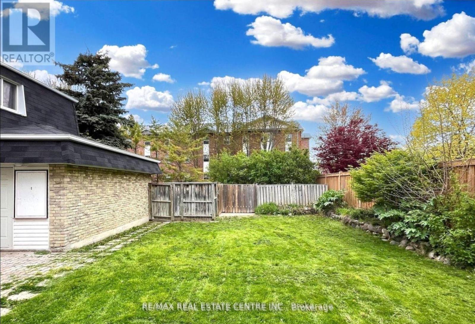25 Ivanic Court Property Photo 6