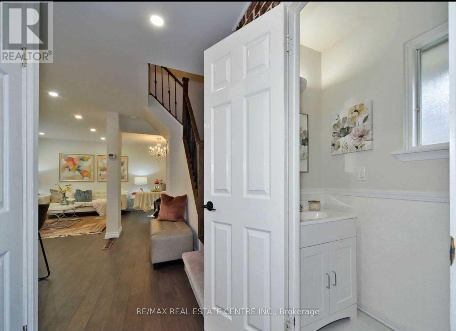 25 Ivanic Court Property Photo 19