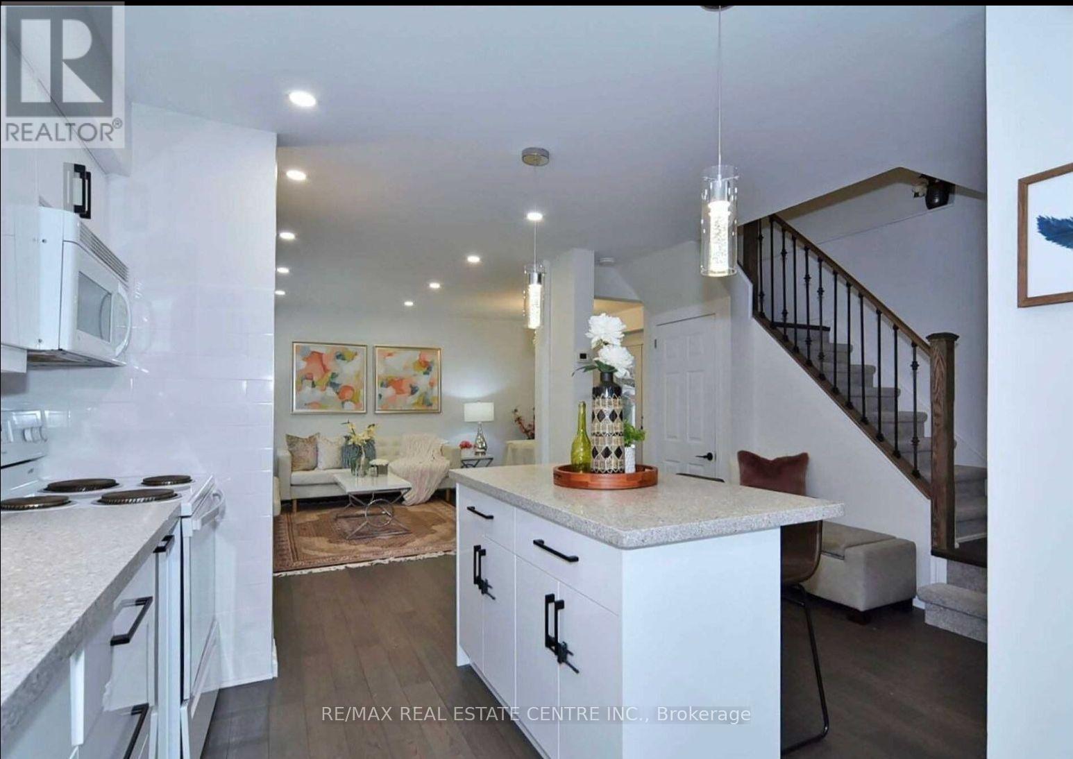 25 Ivanic Court Property Photo 22