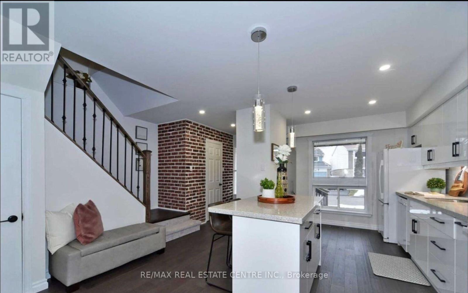 25 Ivanic Court Property Photo 23