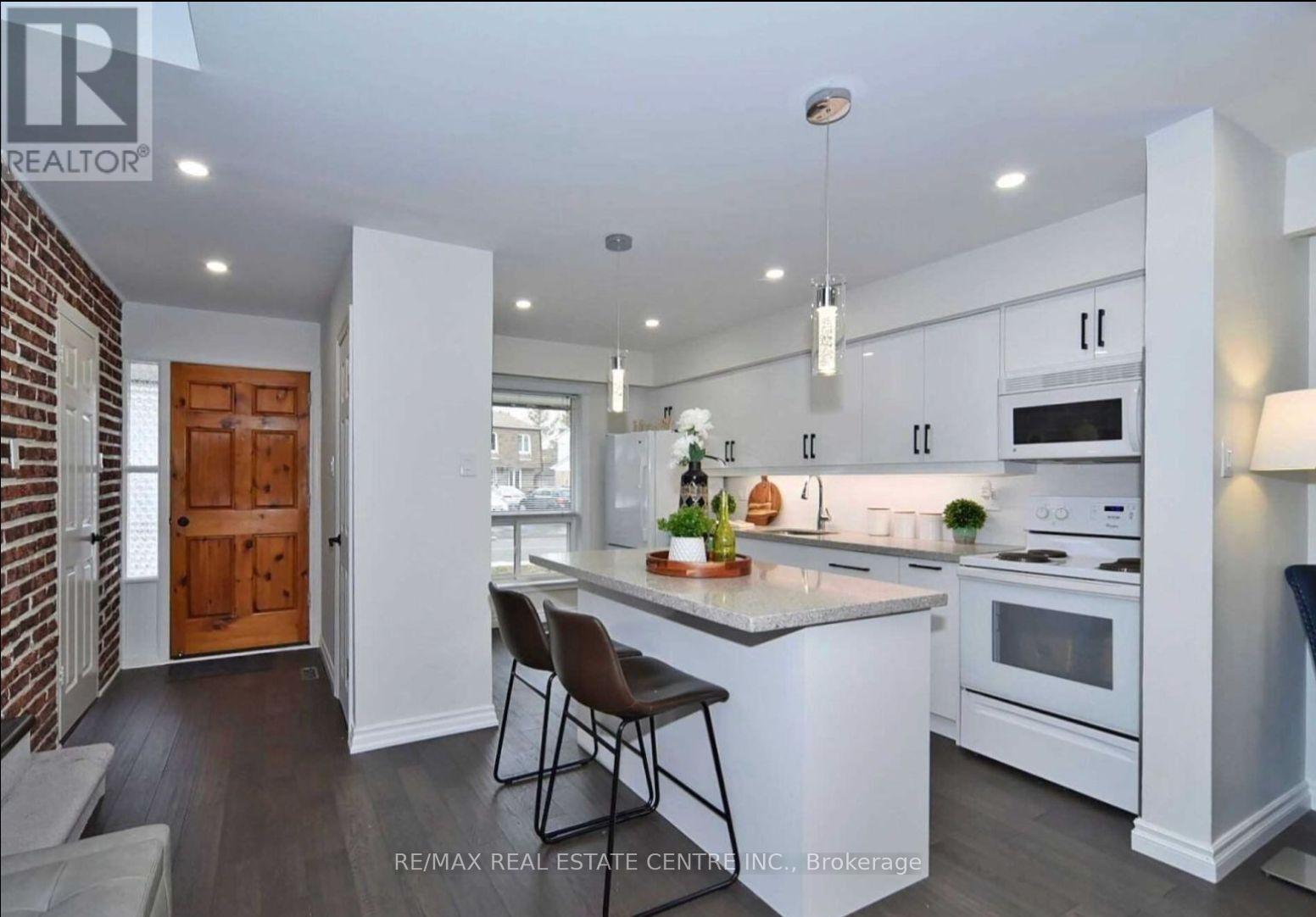 25 Ivanic Court Property Photo 24