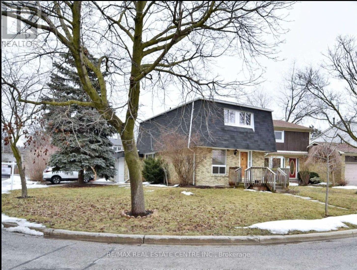 25 Ivanic Court Property Photo 27