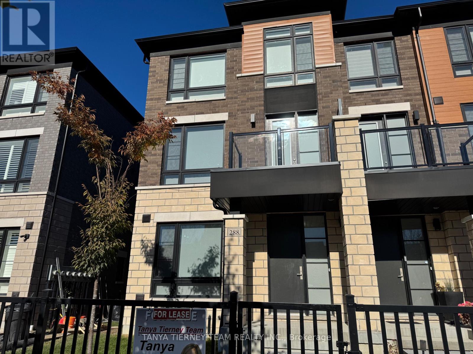 288 Carnwith Drive Property Photo 2