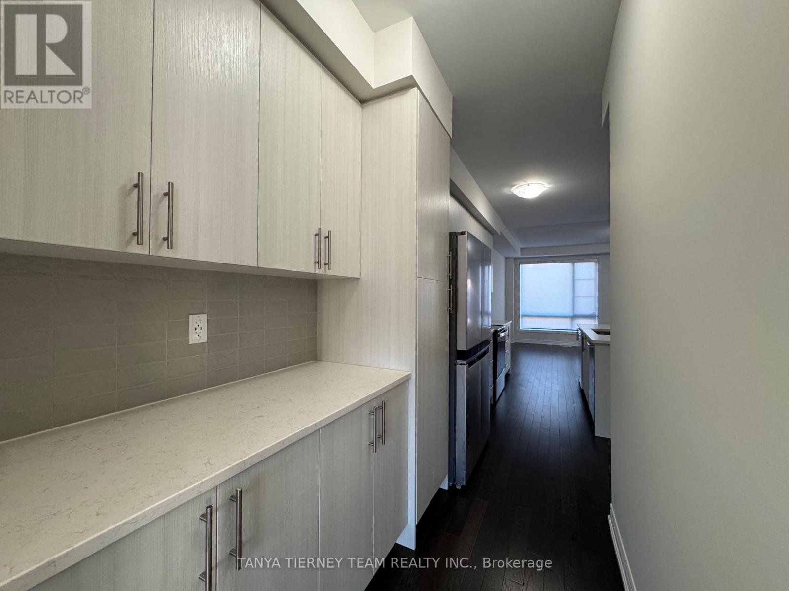 288 Carnwith Drive Property Photo 5