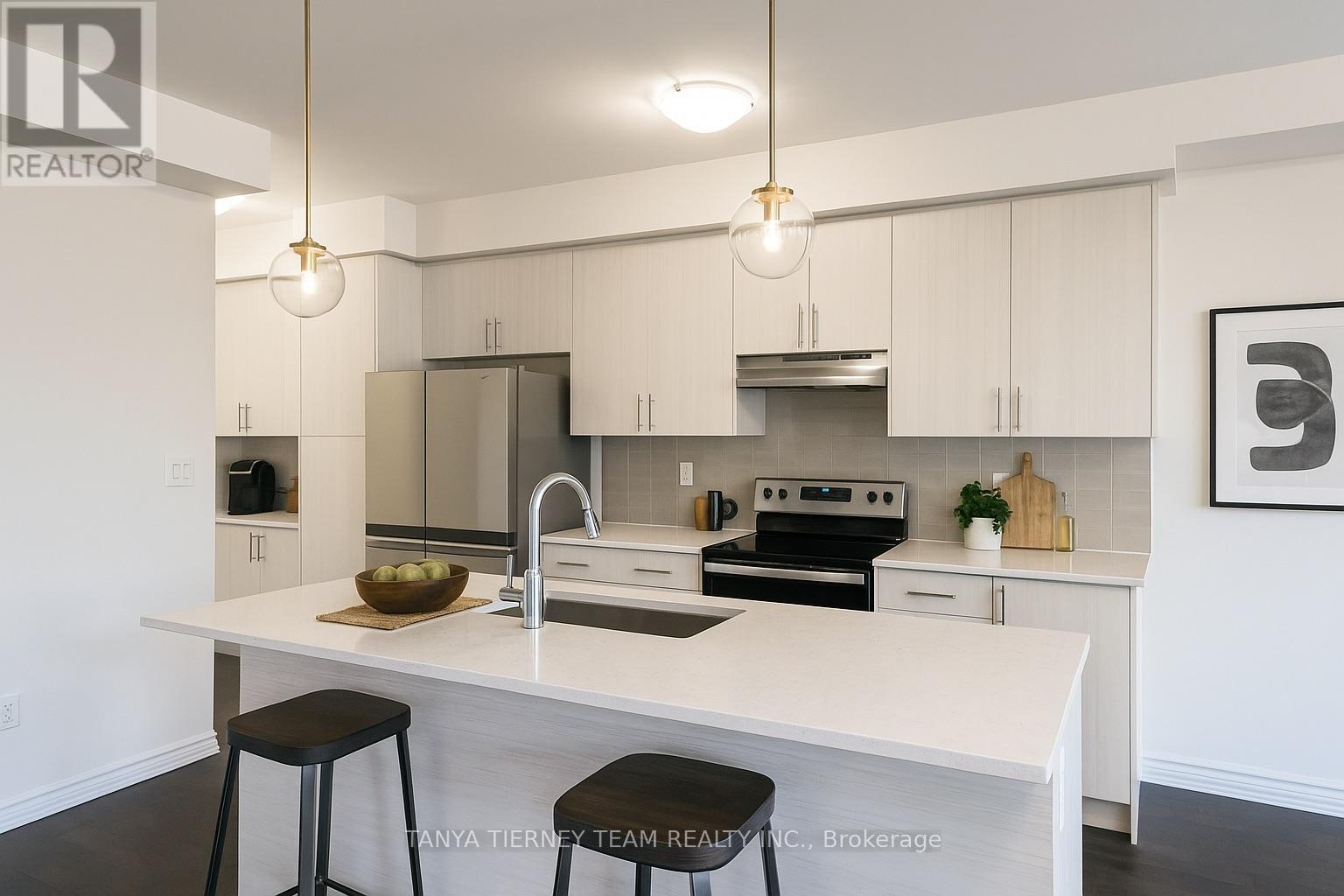 288 Carnwith Drive Property Photo 6