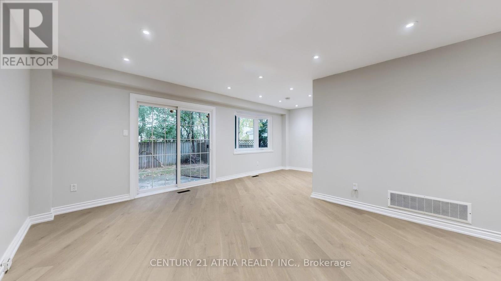 1671 Portland Court Property Photo 4