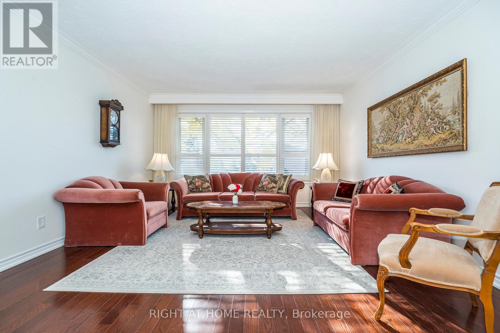 12 Scarden Avenue Property Photo 8