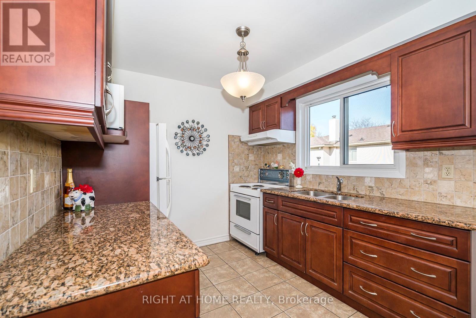 12 Scarden Avenue Property Photo 14