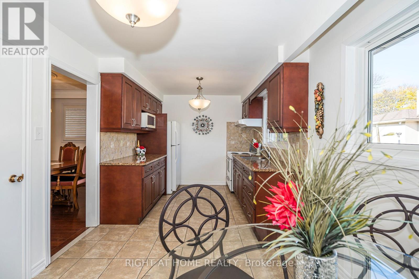 12 Scarden Avenue Property Photo 16