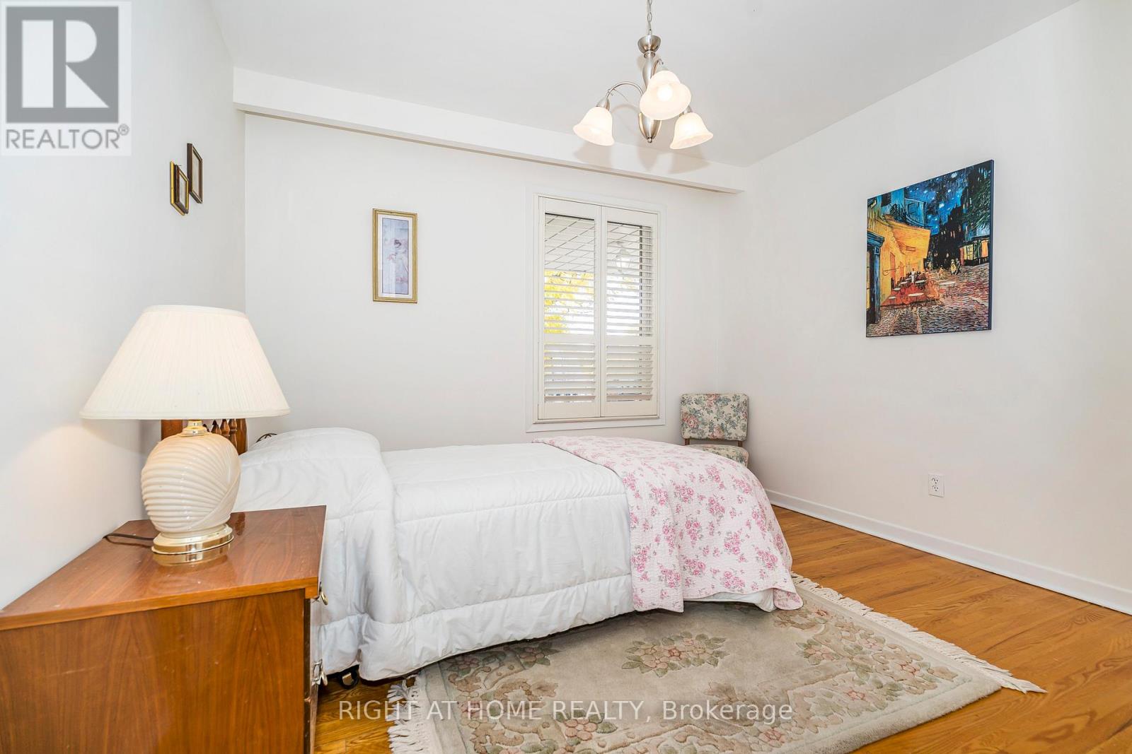 12 Scarden Avenue Property Photo 22