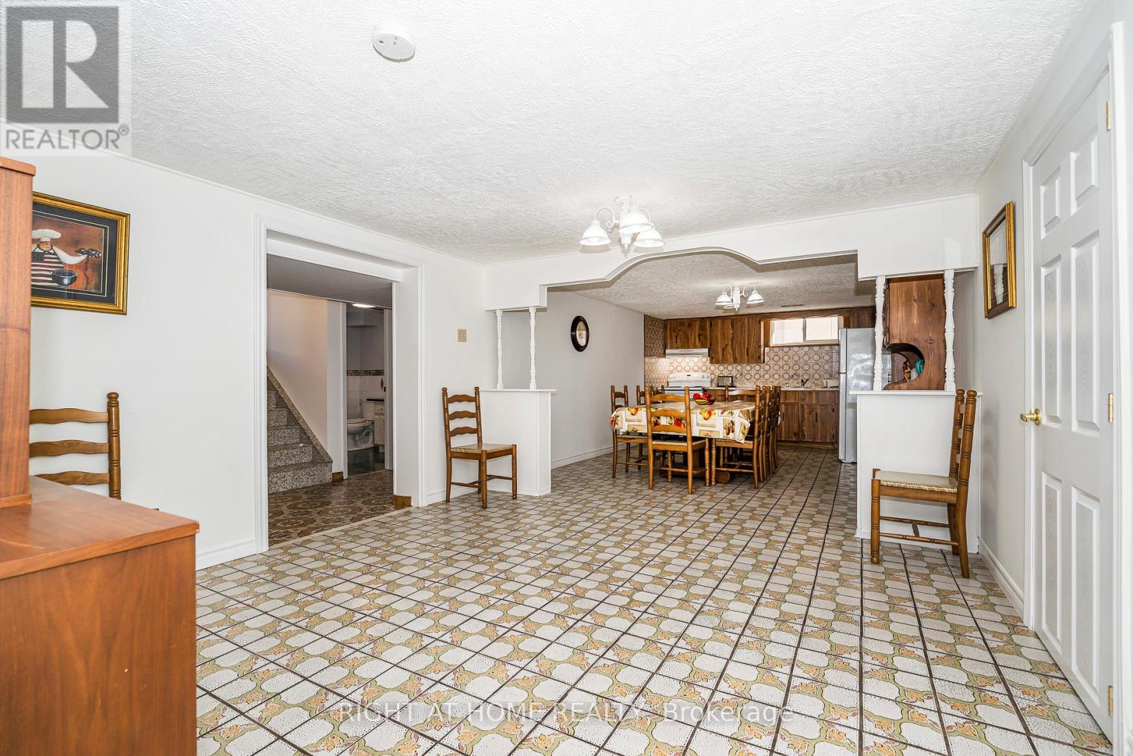 12 Scarden Avenue Property Photo 28