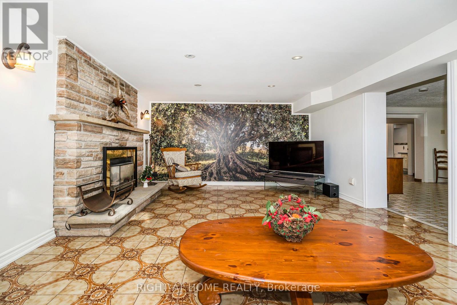 12 Scarden Avenue Property Photo 33