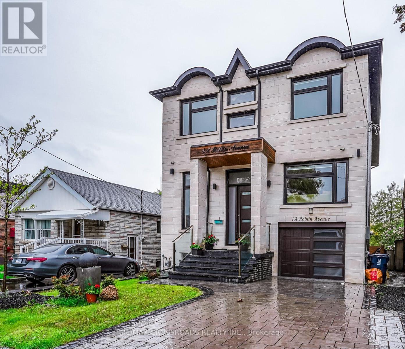 1a Roblin Avenue Property Photo 1