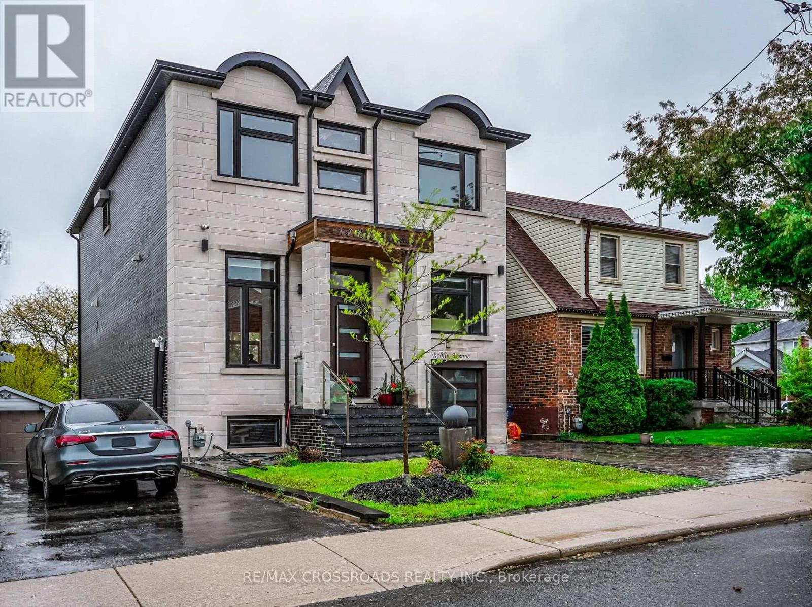 1a Roblin Avenue Property Photo 2