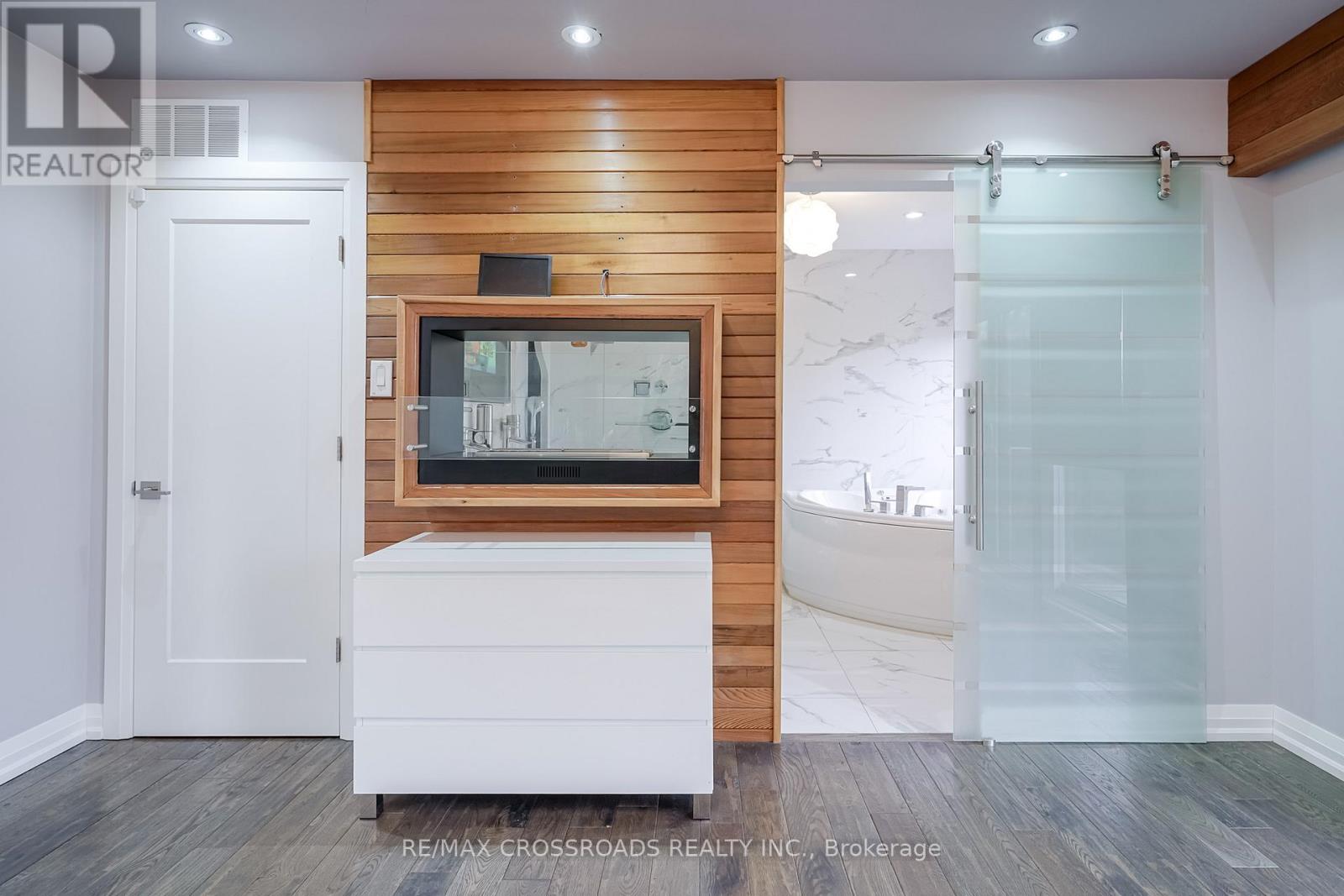 1a Roblin Avenue Property Photo 26