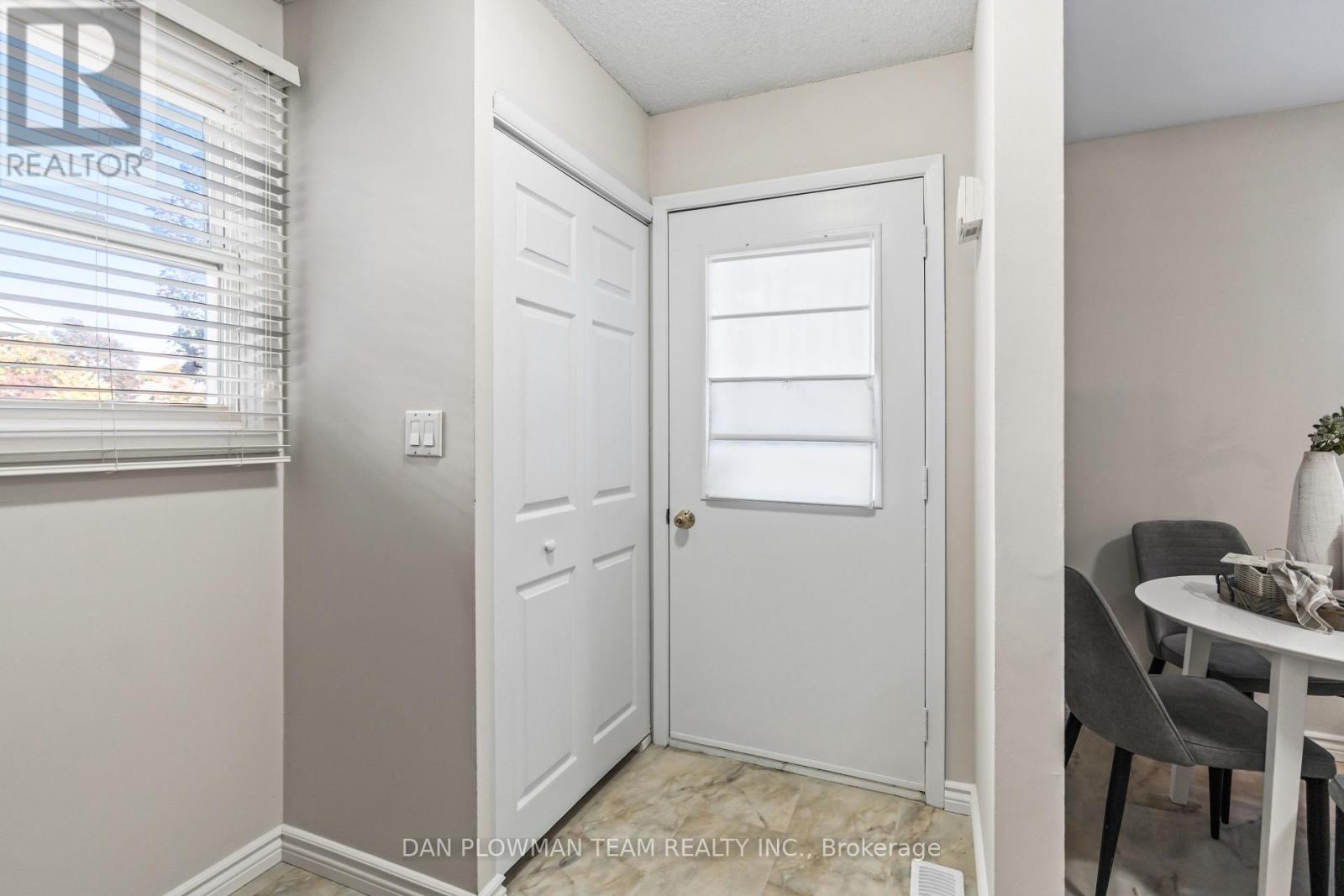 1092 Central Park Boulevard Property Photo 3