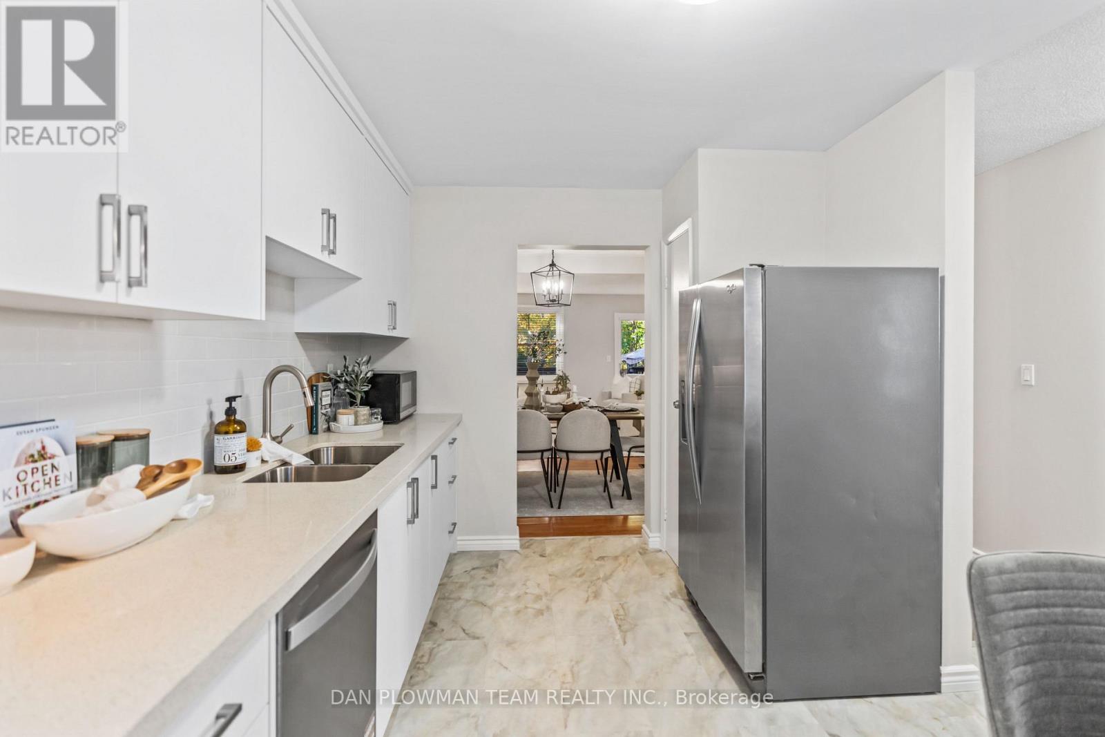 1092 Central Park Boulevard Property Photo 6