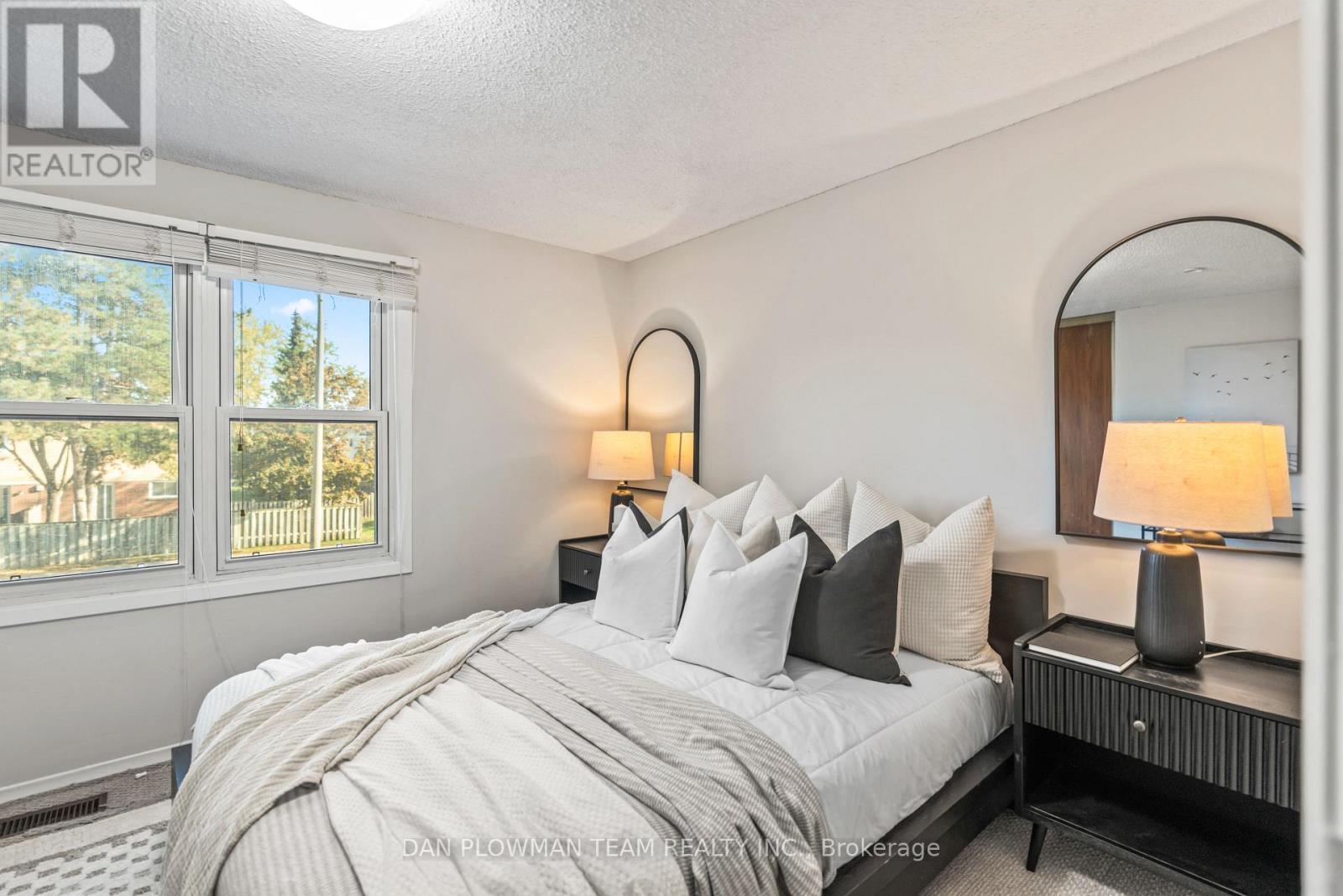 1092 Central Park Boulevard Property Photo 14