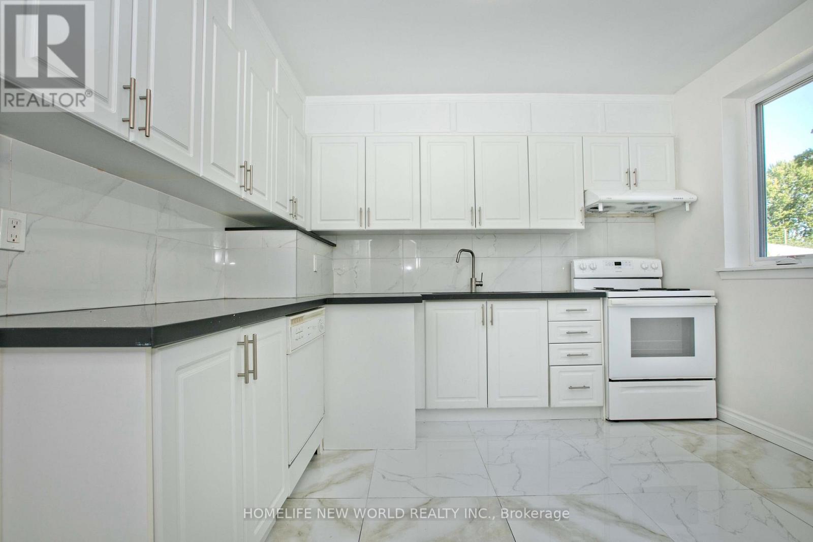 49 Thorncroft Crescent Property Photo 6