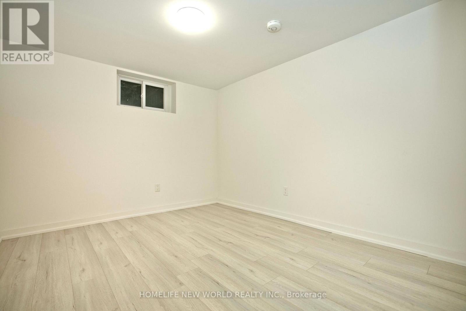 49 Thorncroft Crescent Property Photo 25