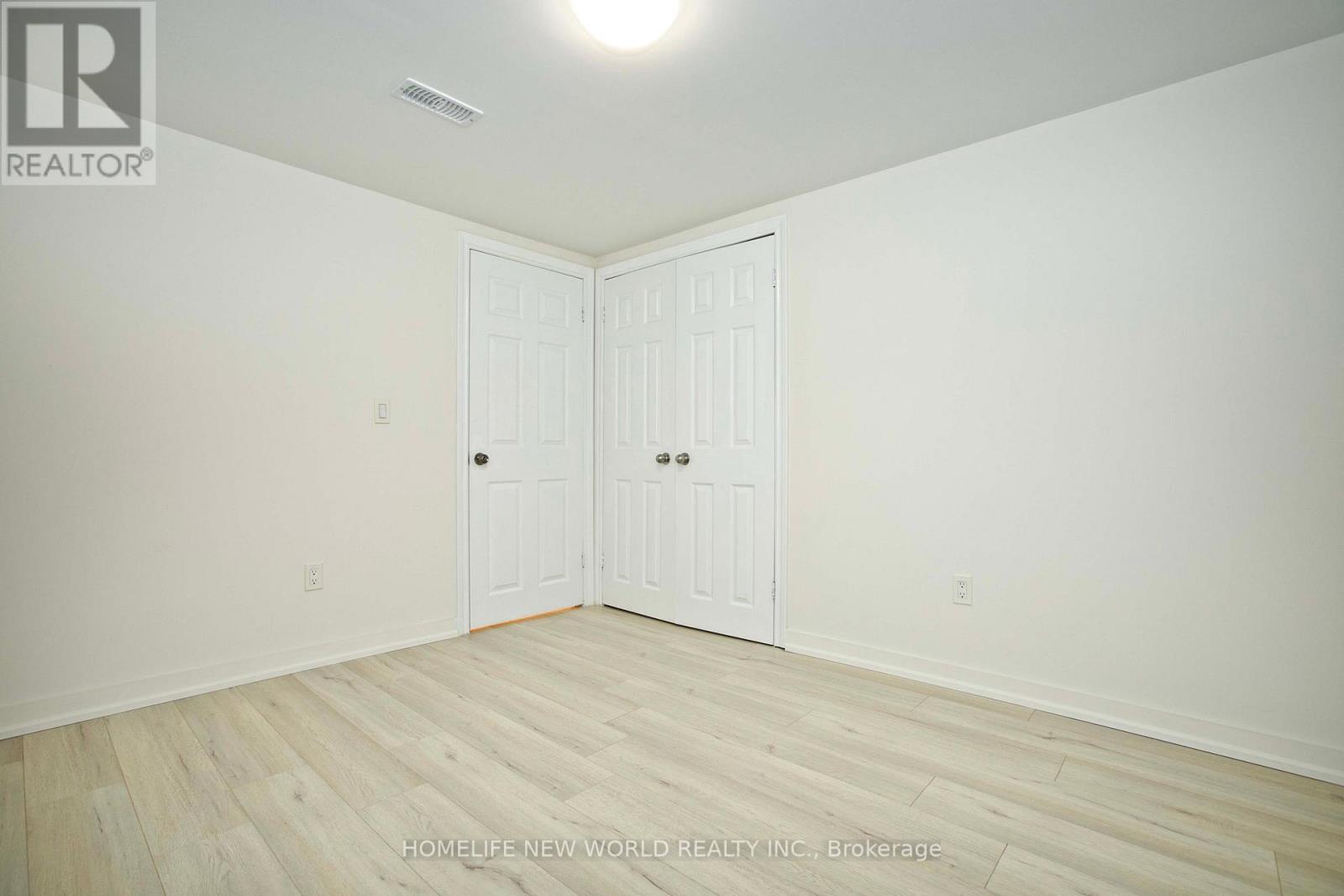 49 Thorncroft Crescent Property Photo 26