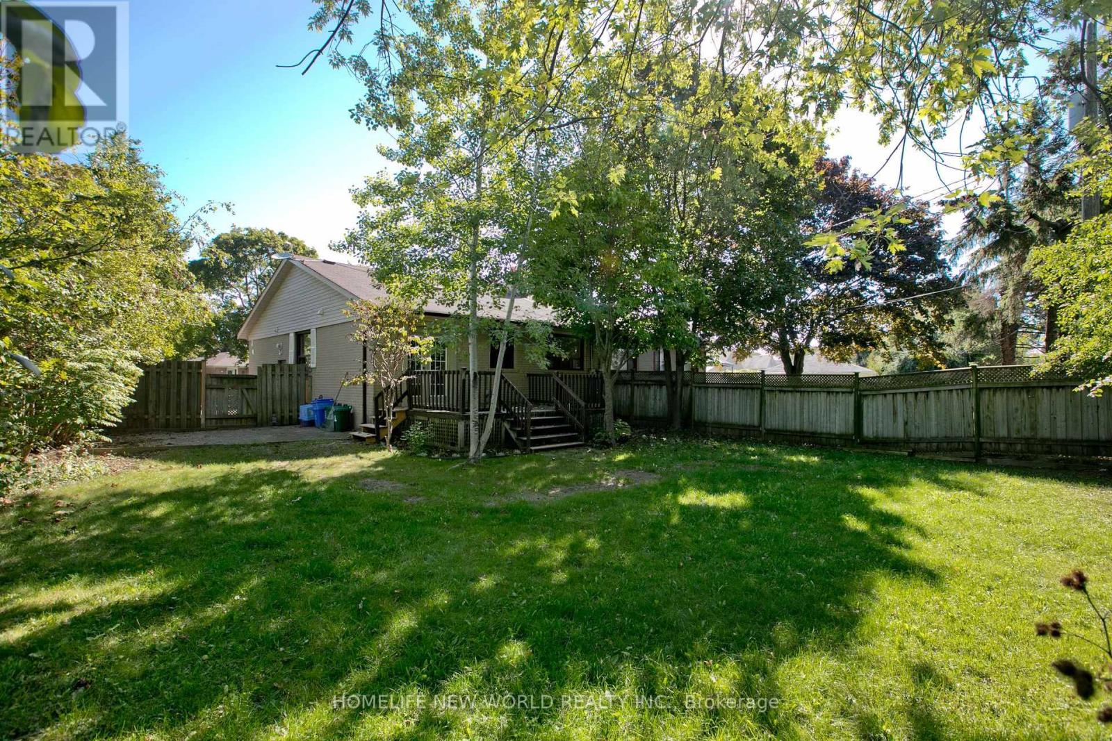 49 Thorncroft Crescent Property Photo 28