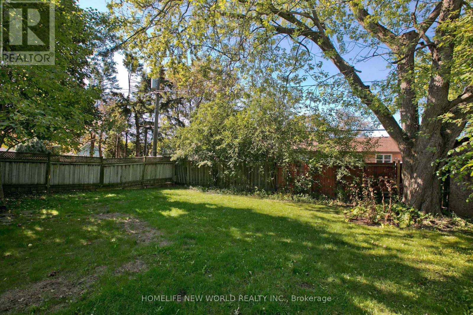 49 Thorncroft Crescent Property Photo 29