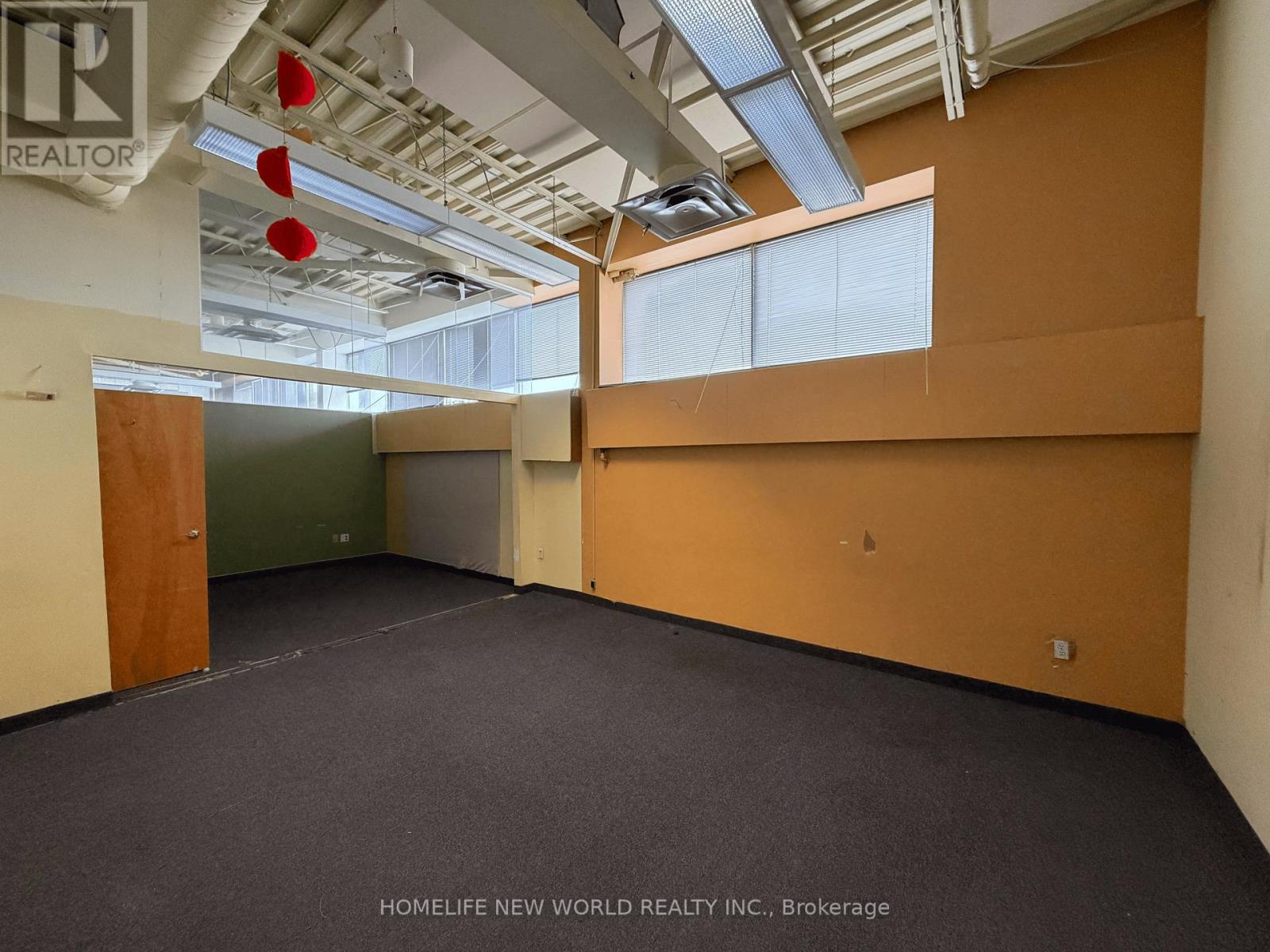 205-207 - 41 Metropolitan Road Property Photo 20