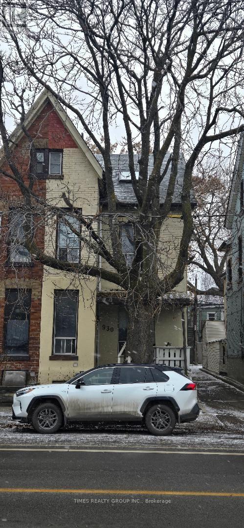 930 Dundas Street E Property Photo 1