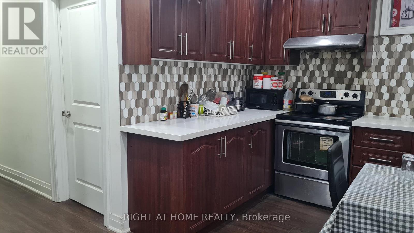 Bsmt - 10 Emmott Avenue Property Photo 6