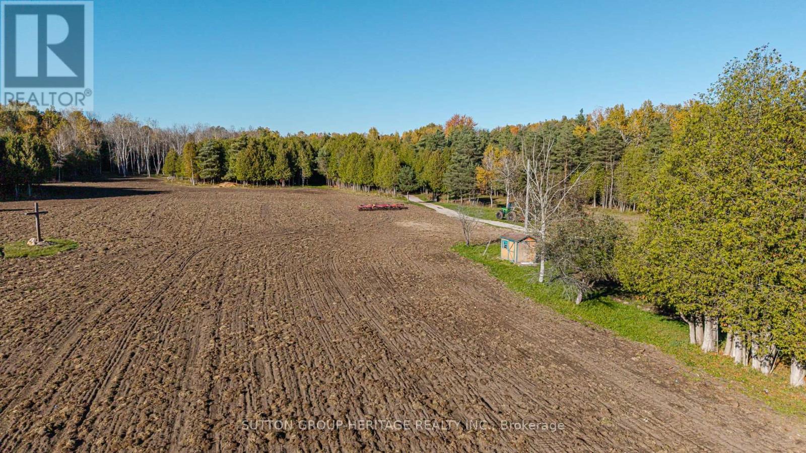 2490 Green Road Property Photo 25