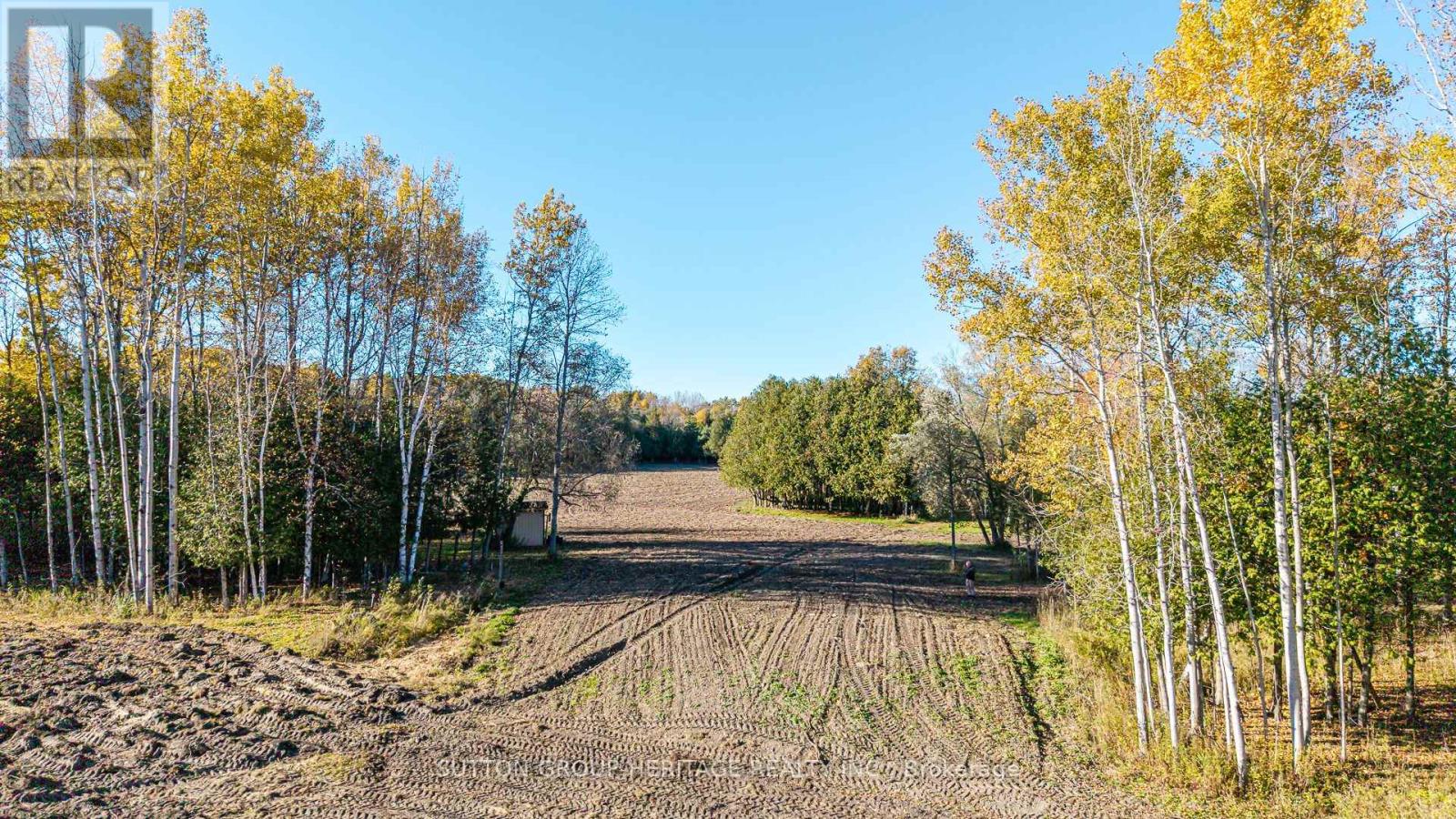 2490 Green Road Property Photo 31