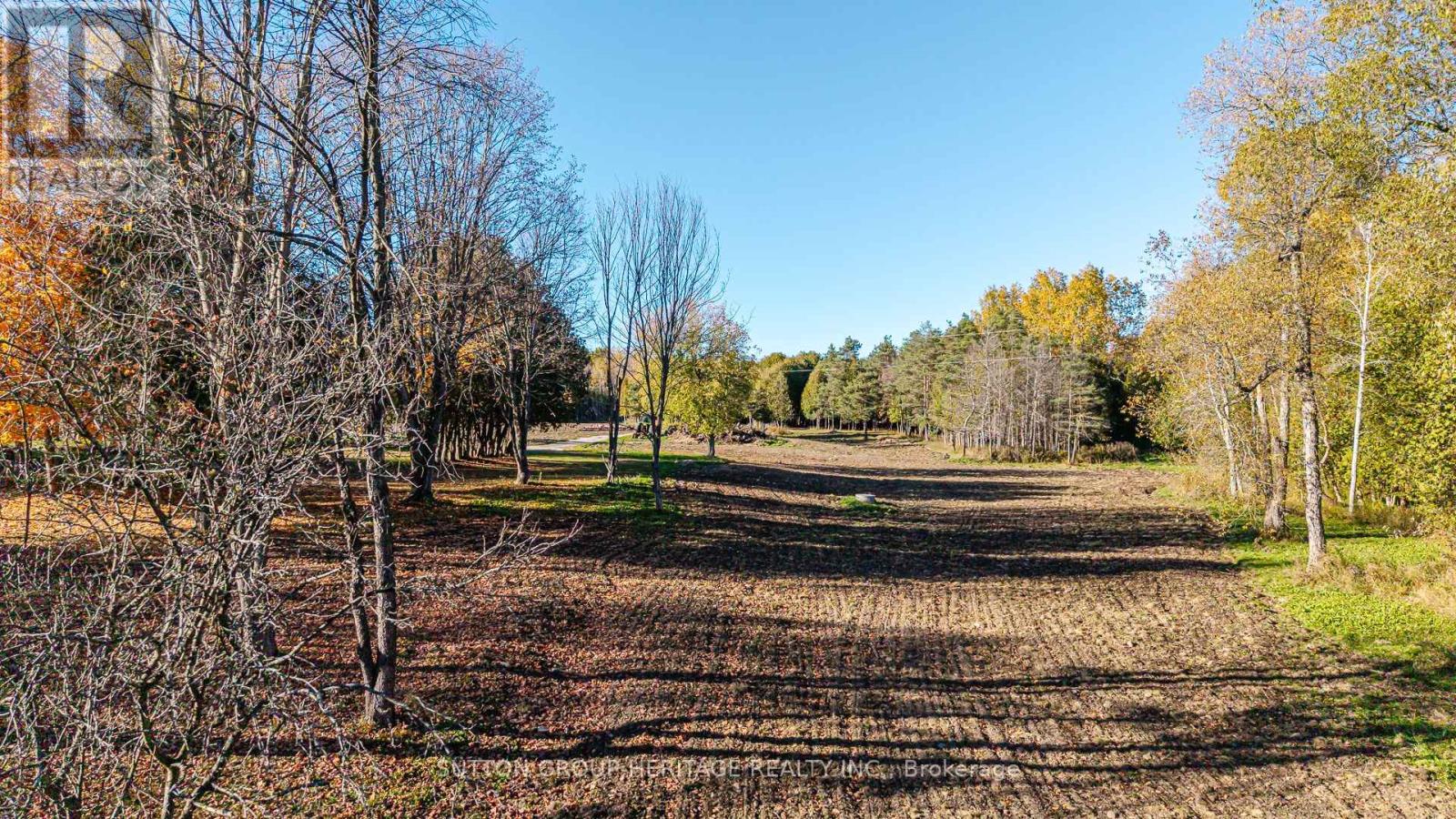 2490 Green Road Property Photo 34