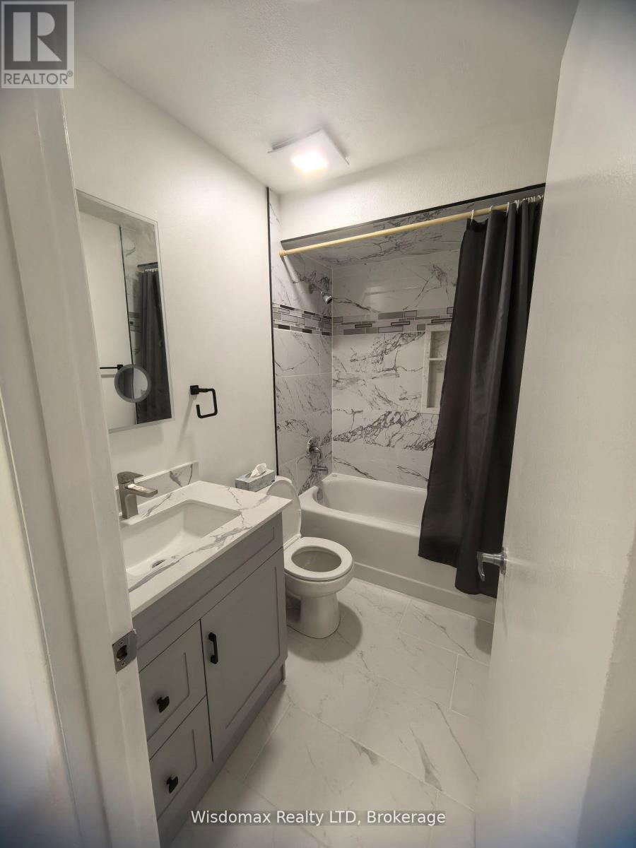 Hs47 - 3100 Kingston Road Property Photo 16