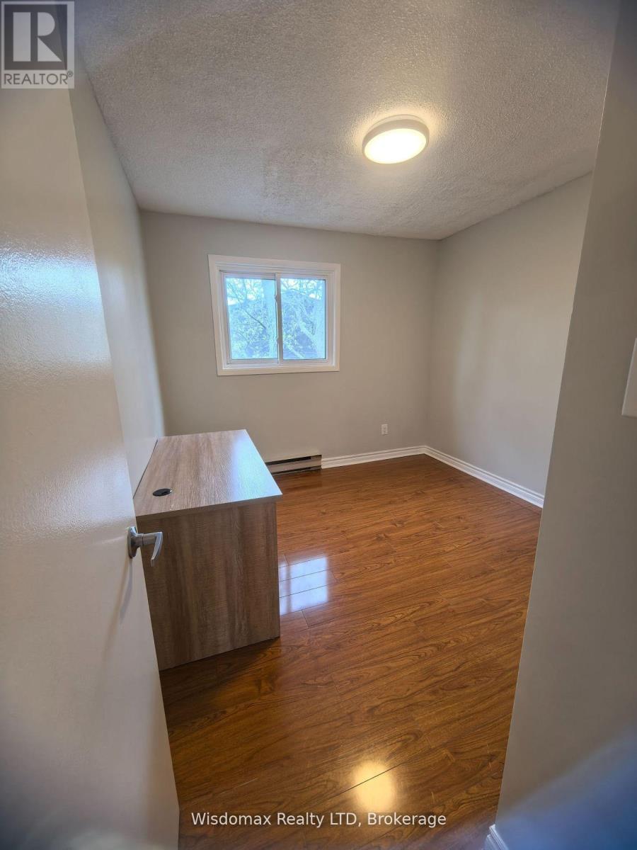 Hs47 - 3100 Kingston Road Property Photo 18