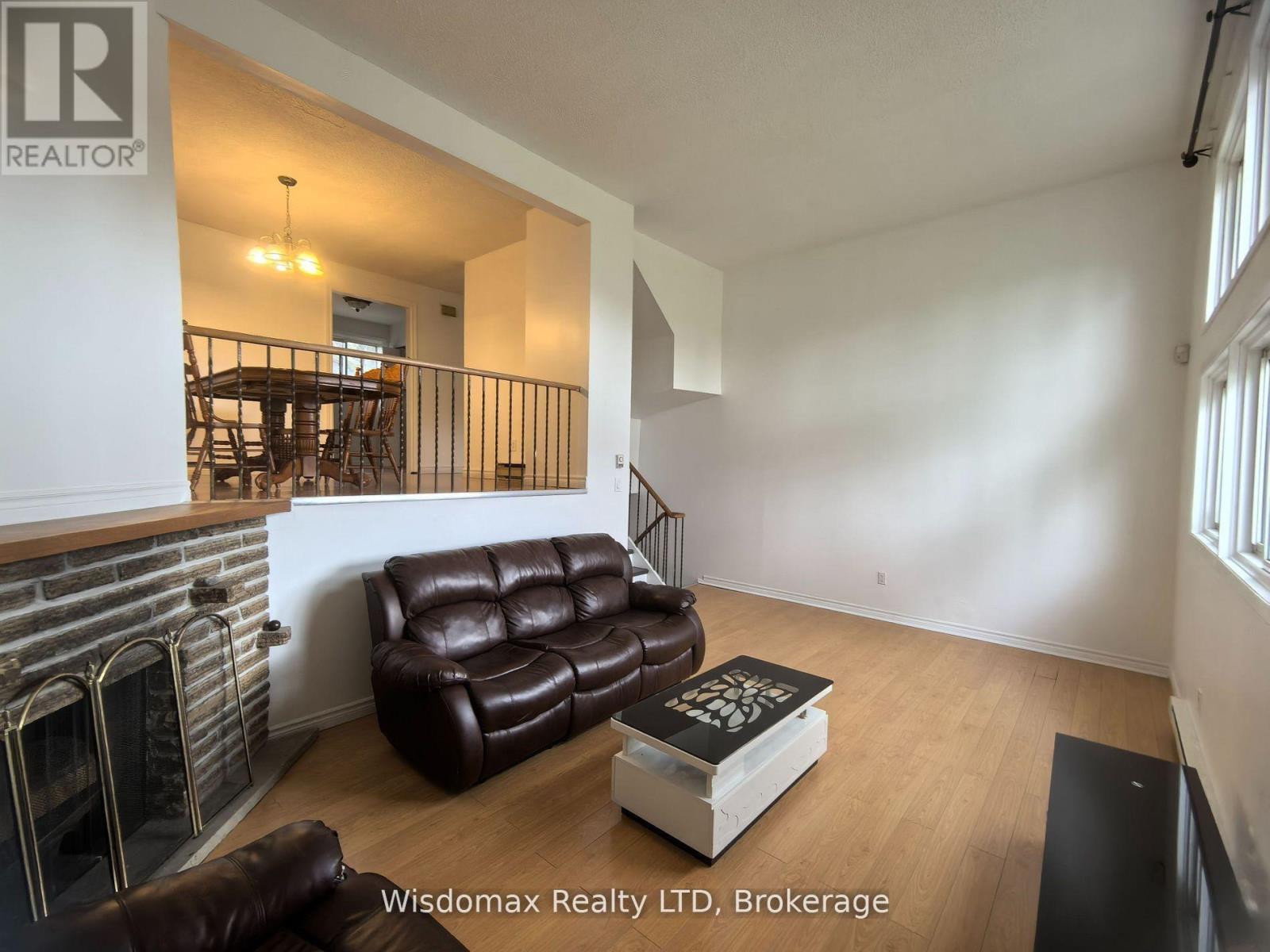 Hs47 - 3100 Kingston Road Property Photo 27
