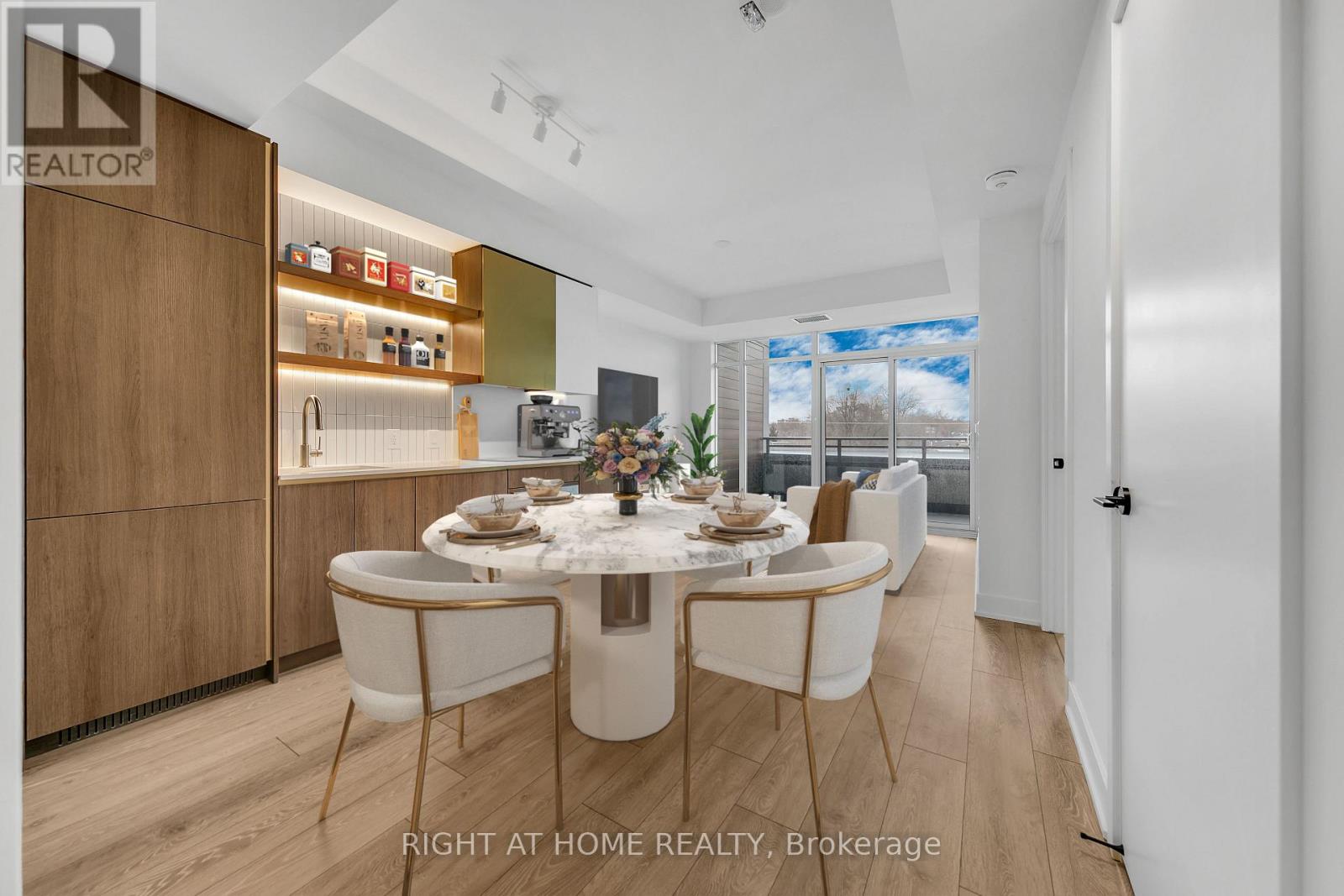 403 - 1285 Queen Street E Property Photo 2