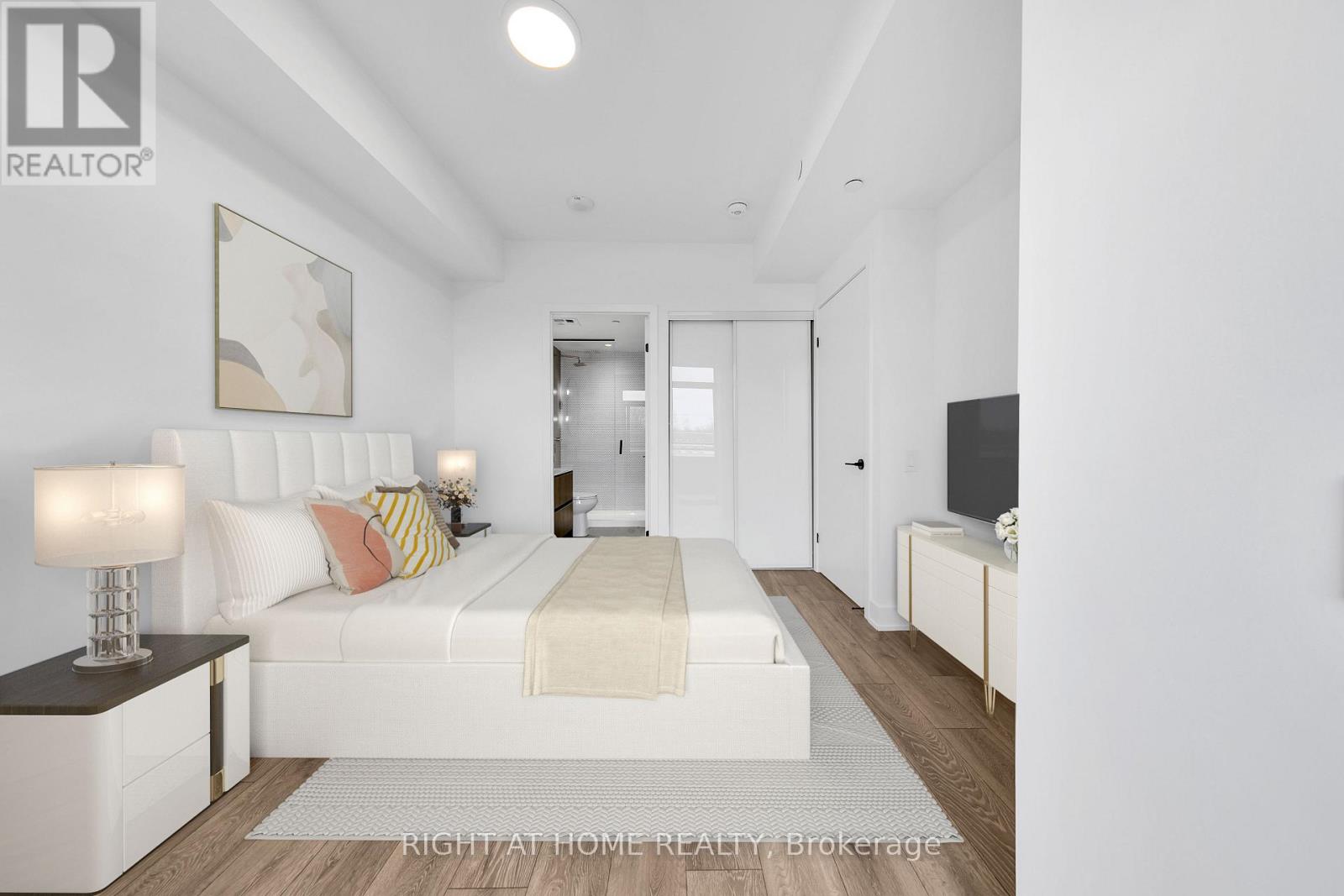 403 - 1285 Queen Street E Property Photo 8