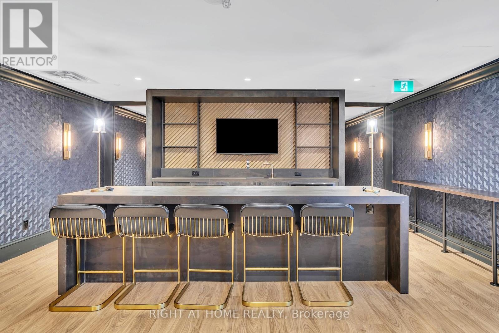403 - 1285 Queen Street E Property Photo 20