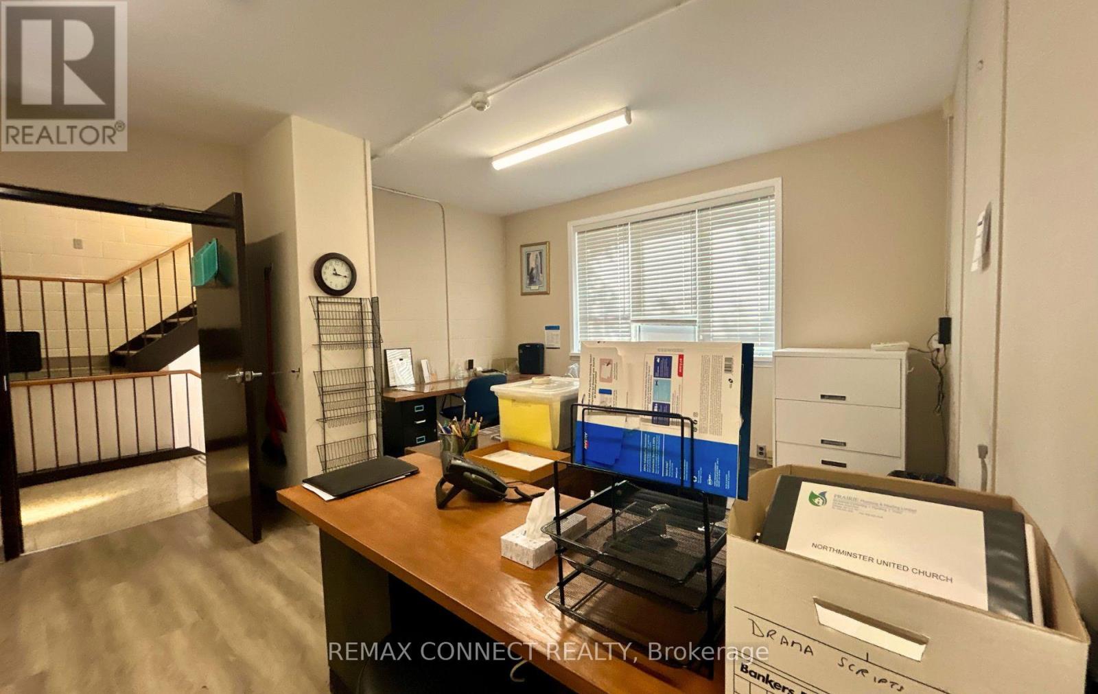 676 Simcoe Street Property Photo 8