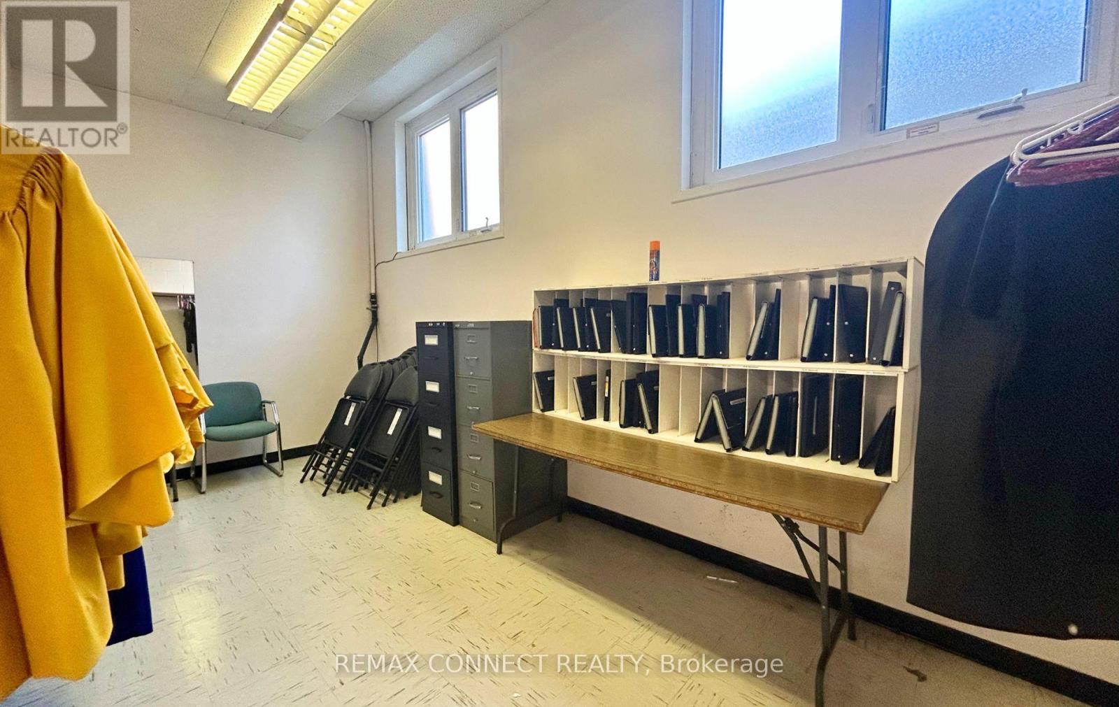 676 Simcoe Street Property Photo 17