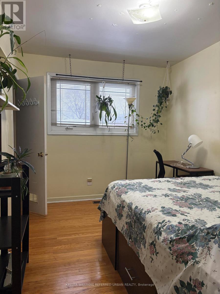 ROOM 2 - 140 RODDA BOULEVARD