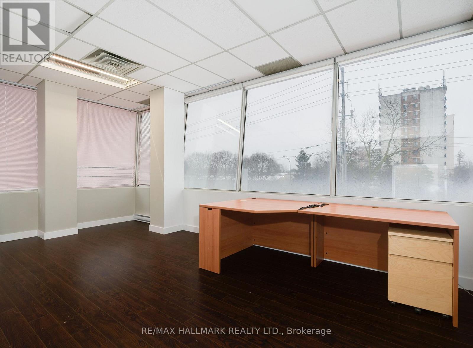 201 - 3420 Finch Avenue E Property Photo 8