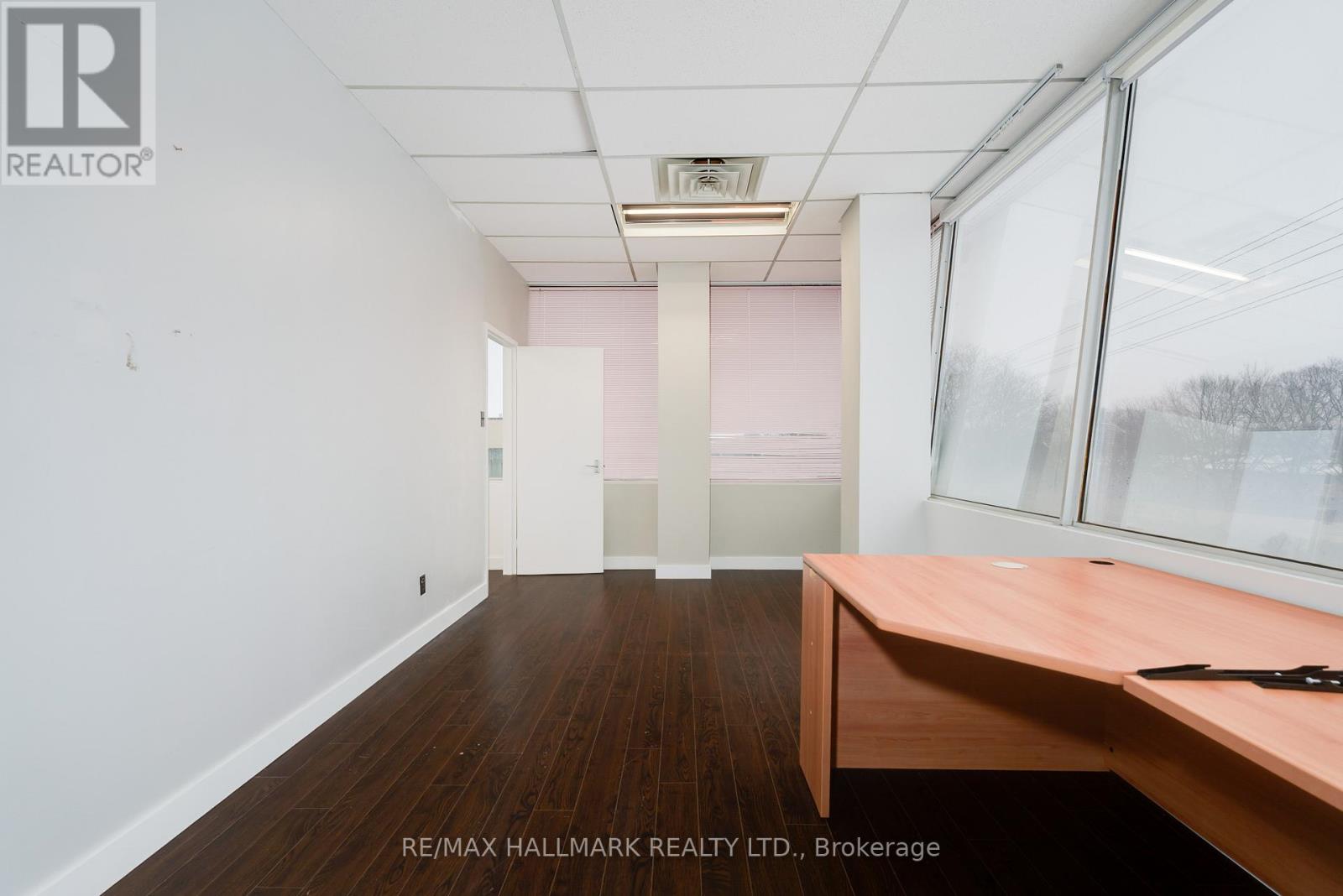 201 - 3420 Finch Avenue E Property Photo 10