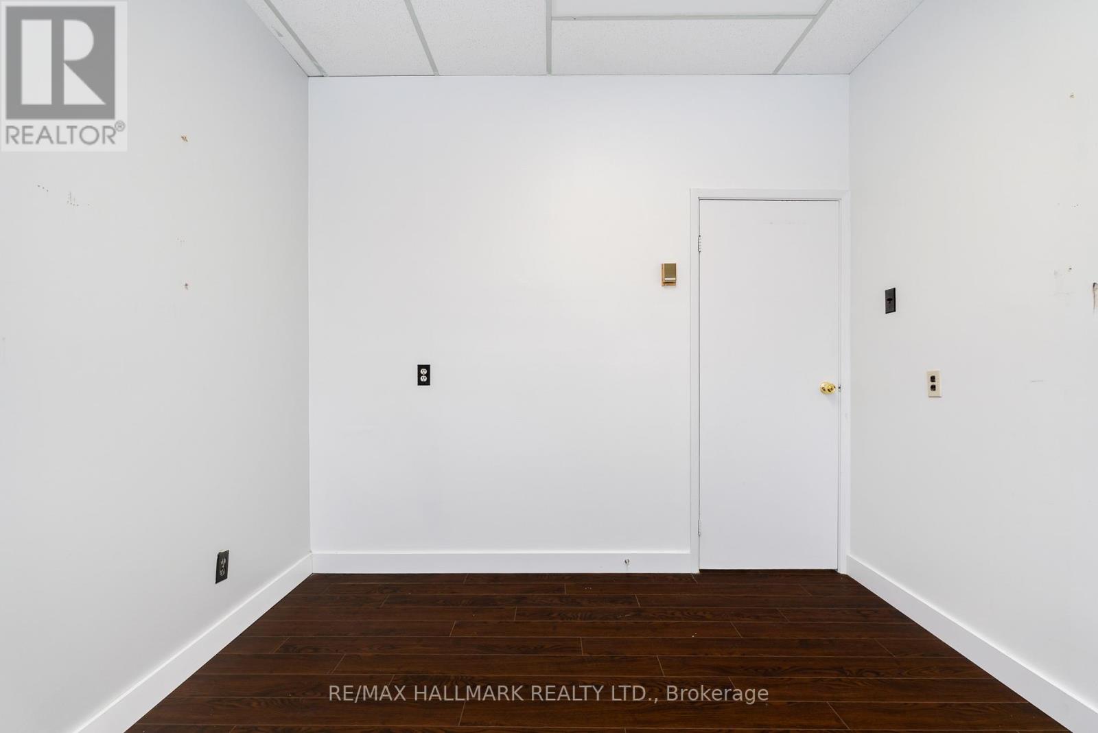 201 - 3420 Finch Avenue E Property Photo 14
