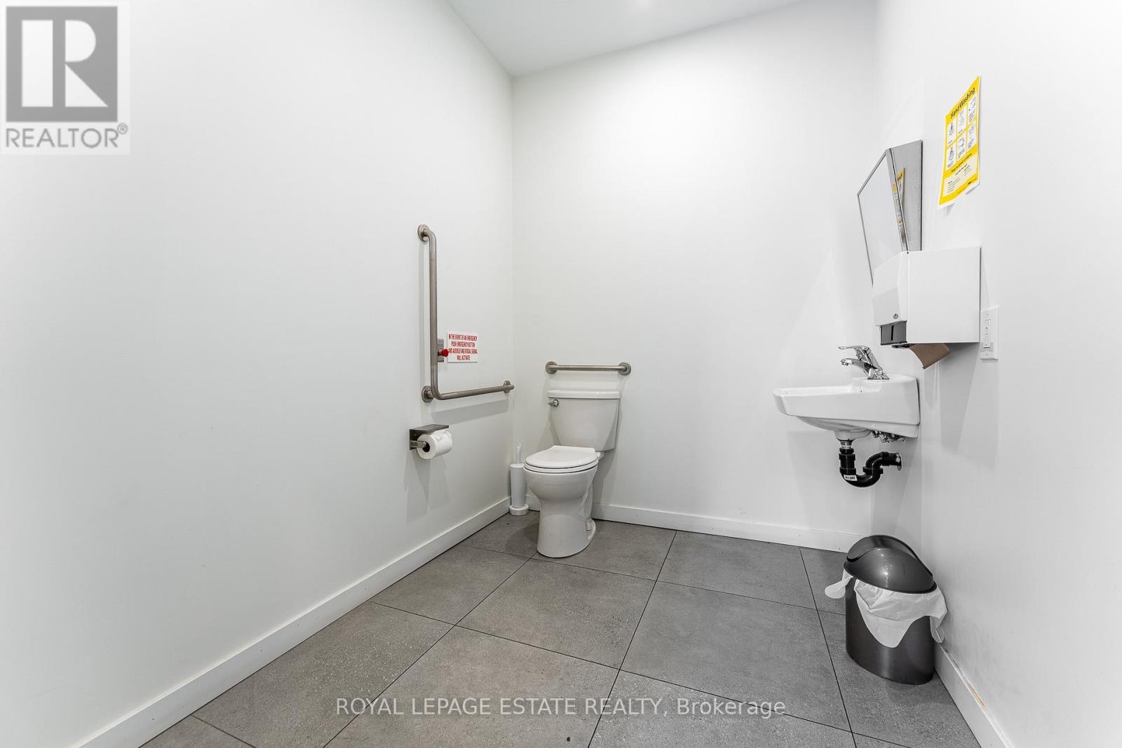 1007 Kingston Road Property Photo 10