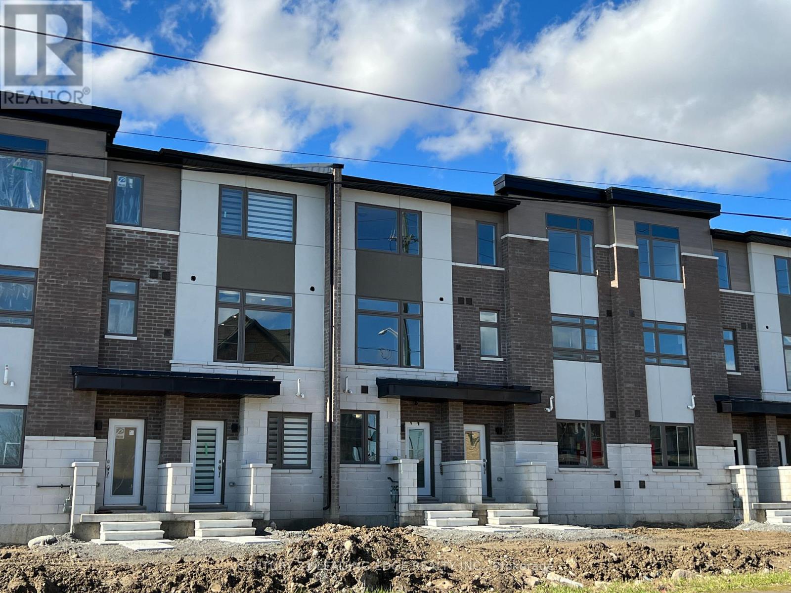 211 - 250 FINCH AVENUE