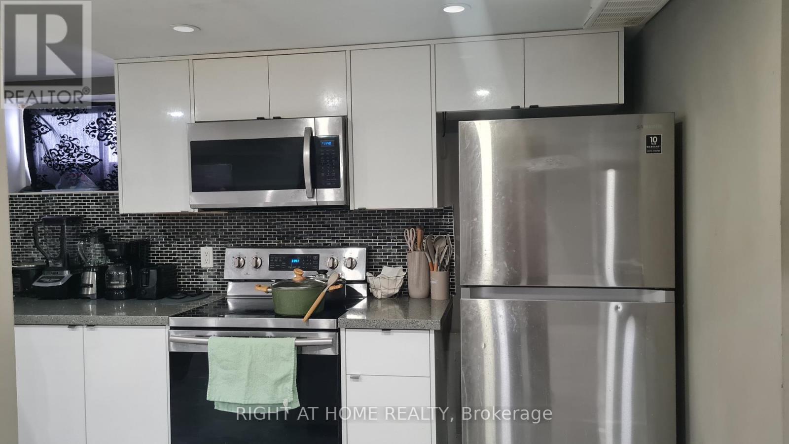 Bsmt - 124 Overture Road Property Photo 5